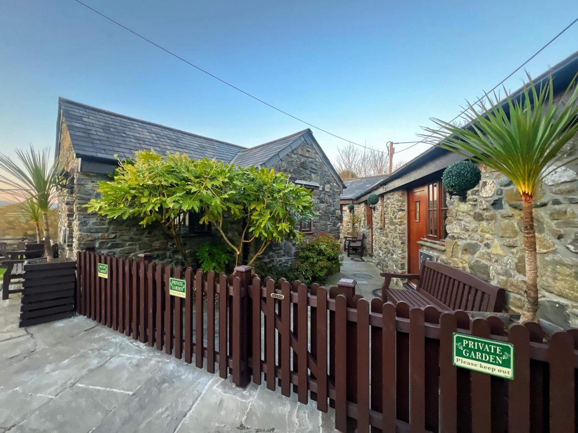 The Mary Tavy Inn Marytavy Bagian luar foto